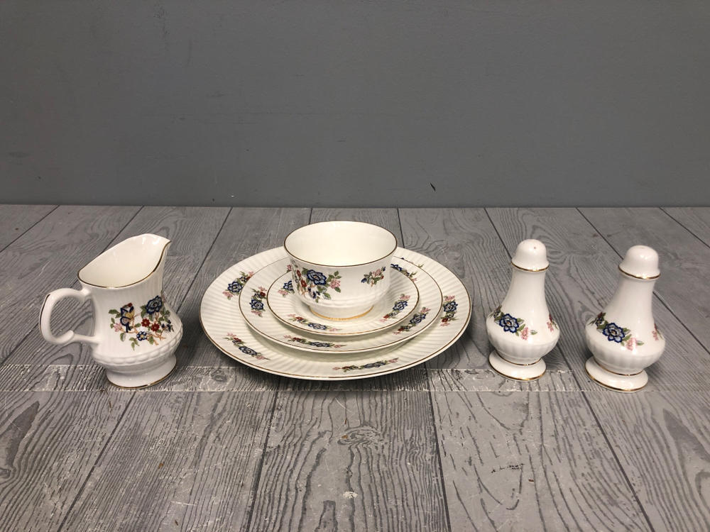 7 Piece Vintage Royal Tara Bone China Assorted Pieces - Plates/Cups/Shakers