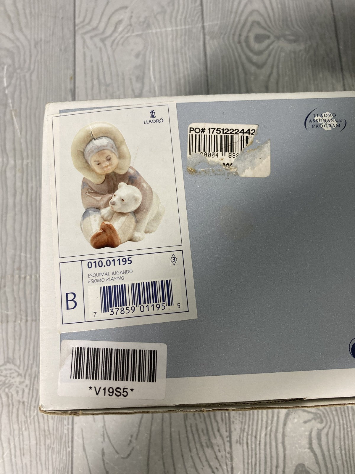 Lladro Porcelain Figurine Eskimo Playing In Original Box Gloss Finish
