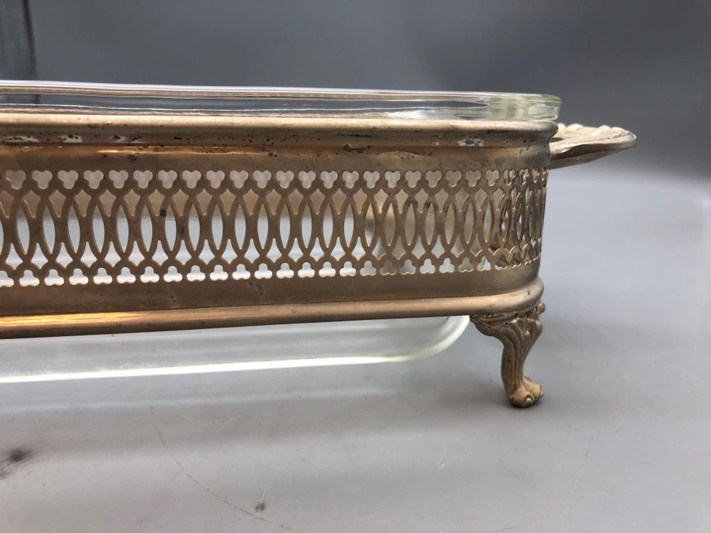 PYREX PLATE W SILVER HOLDER BREAD OR MEAT LOAF GLASS DISH - 1 1/2 Qt Dish