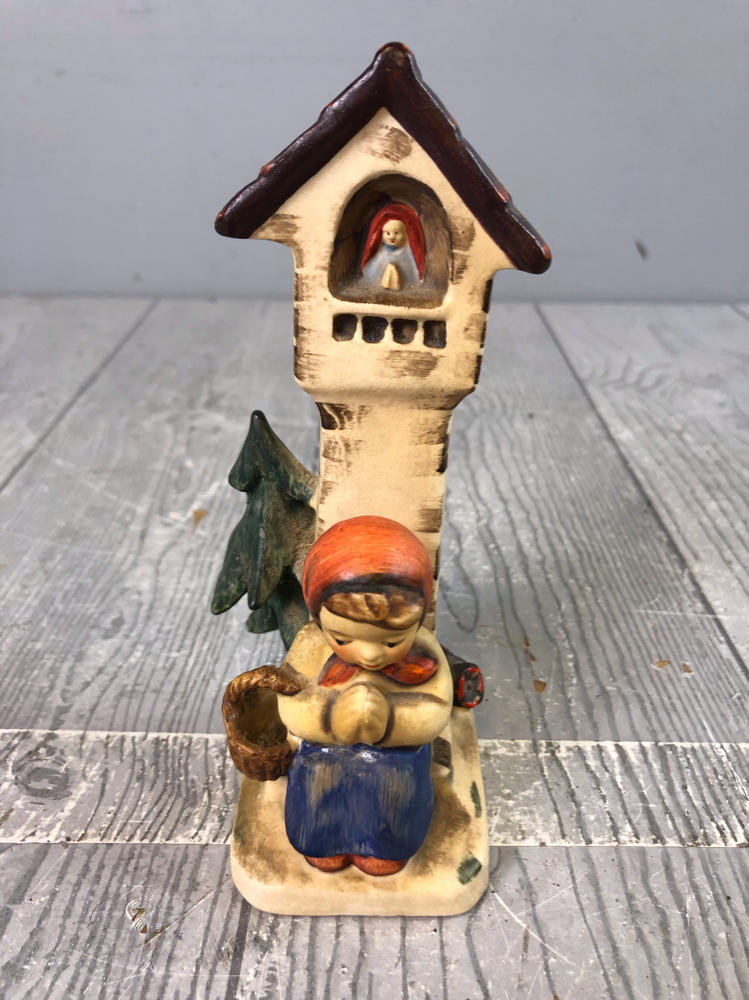 Vintage Napco Figurine SH8A Girl Praying at Station Way of the Cross No Box