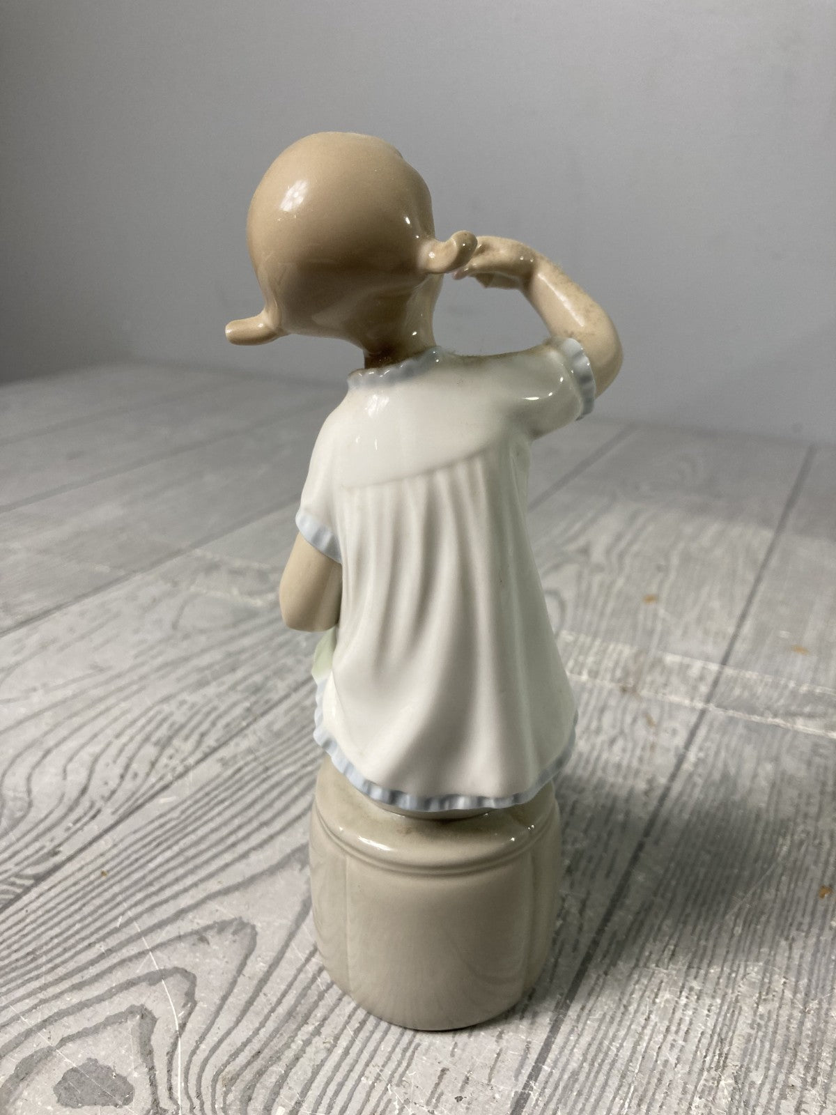 Lladro Porcelain Figurine Girl Trying on Lipstick No Box Gloss Finish