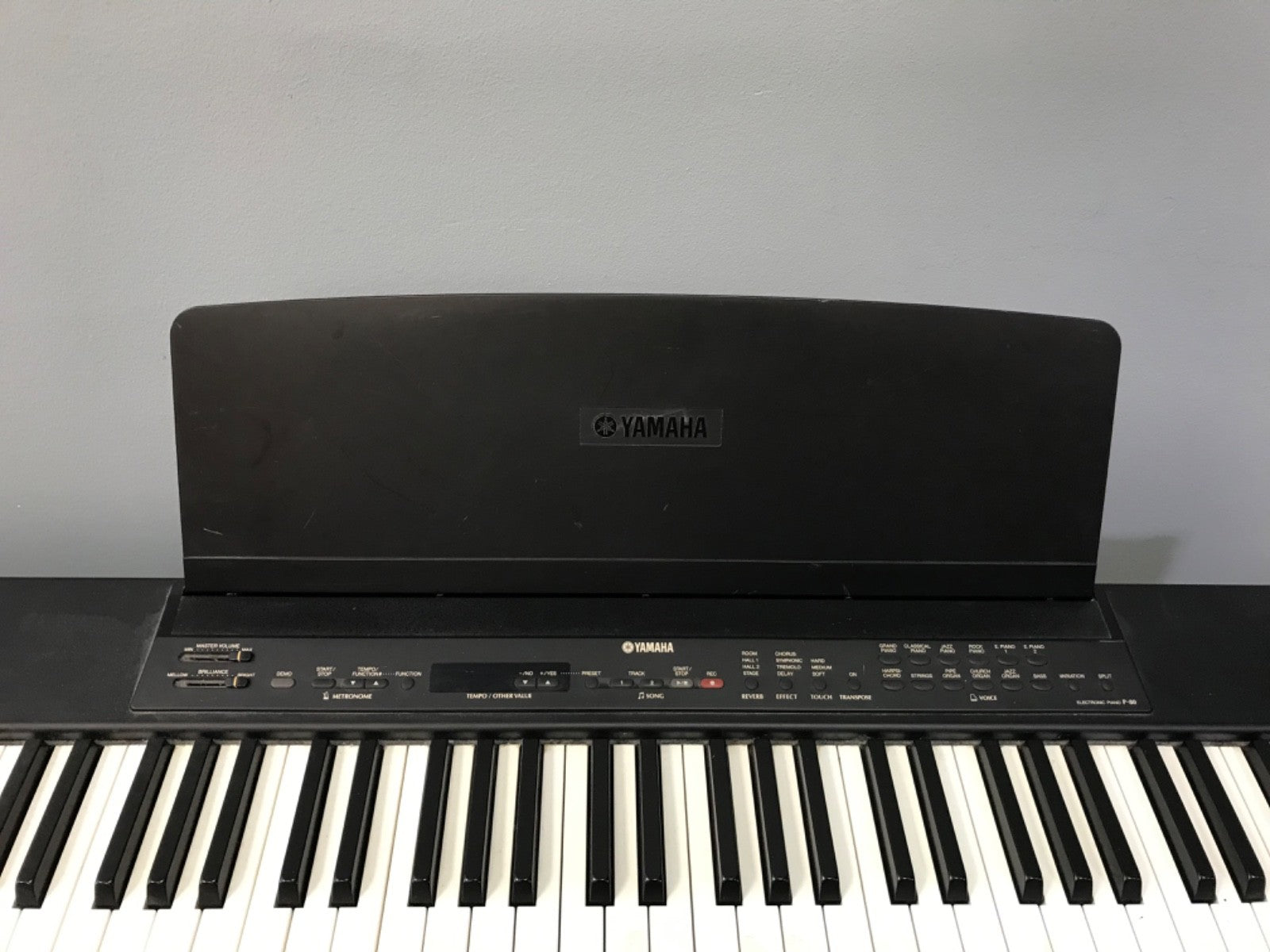 YAMAHA P-80 Black Electronic Piano Keyboard with Stand- 88 Keys- Pedal and Cable