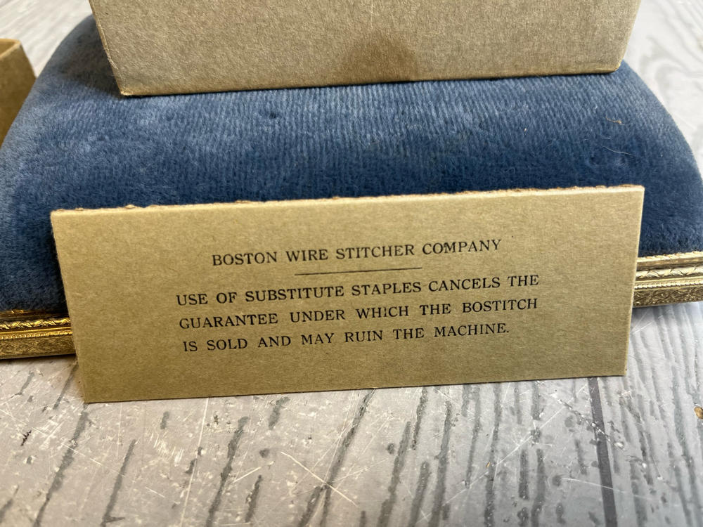 Vintage Box of 5000 Bostitch Attached Staples USA Boston Wire Stitcher Co Boston