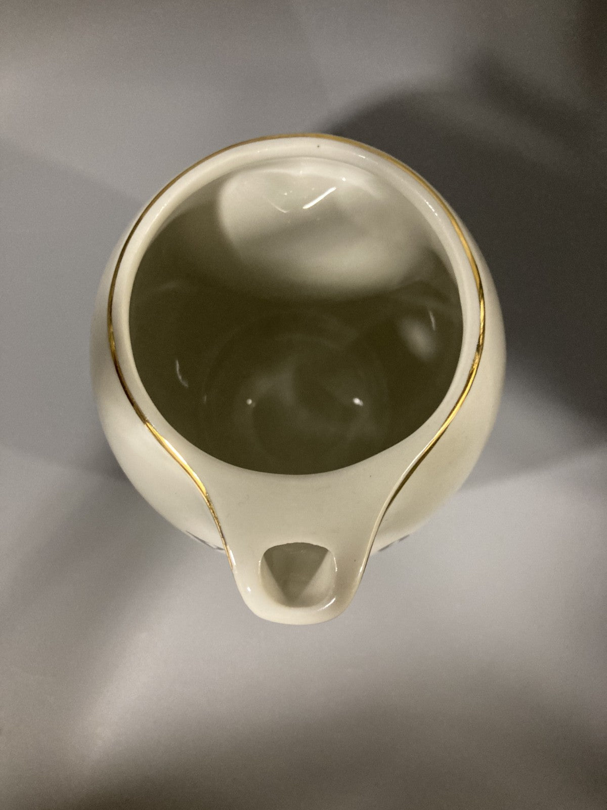 Vintage Collectible Ceramic Liquor Jug/Pitcher VAT 69 Gold Golden Light