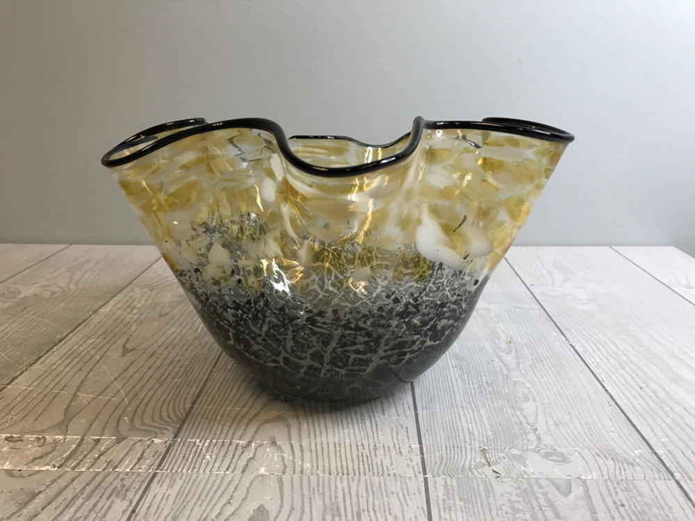Murano Like Ruffled Art Glass Bowl Ruffled Edge Crackle Effect Marked Pampa Bay