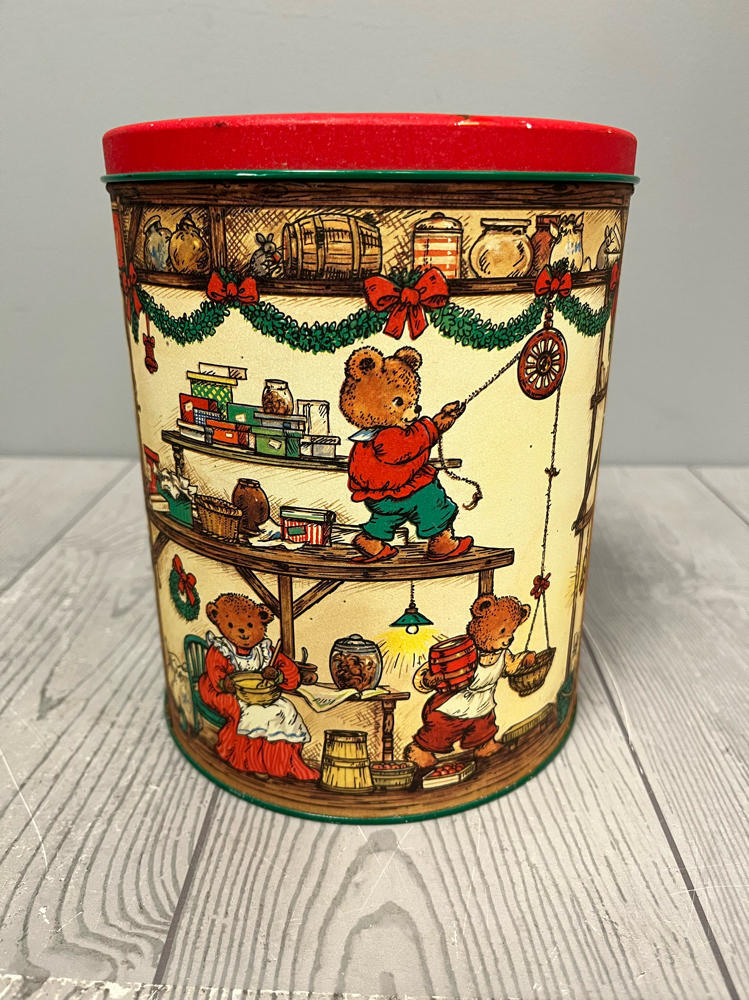 Vintage Potpourri Press Christmas Santa Bear Tin Cookie Factory Decor Storage