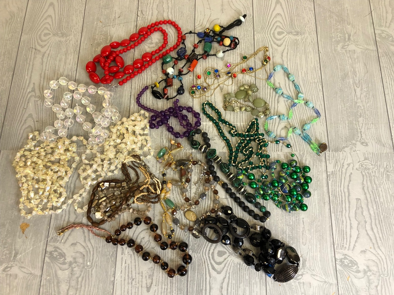 2.4 Pound Lot of Necklaces- Some Broken Costume Jewelry Mostly for Crafting