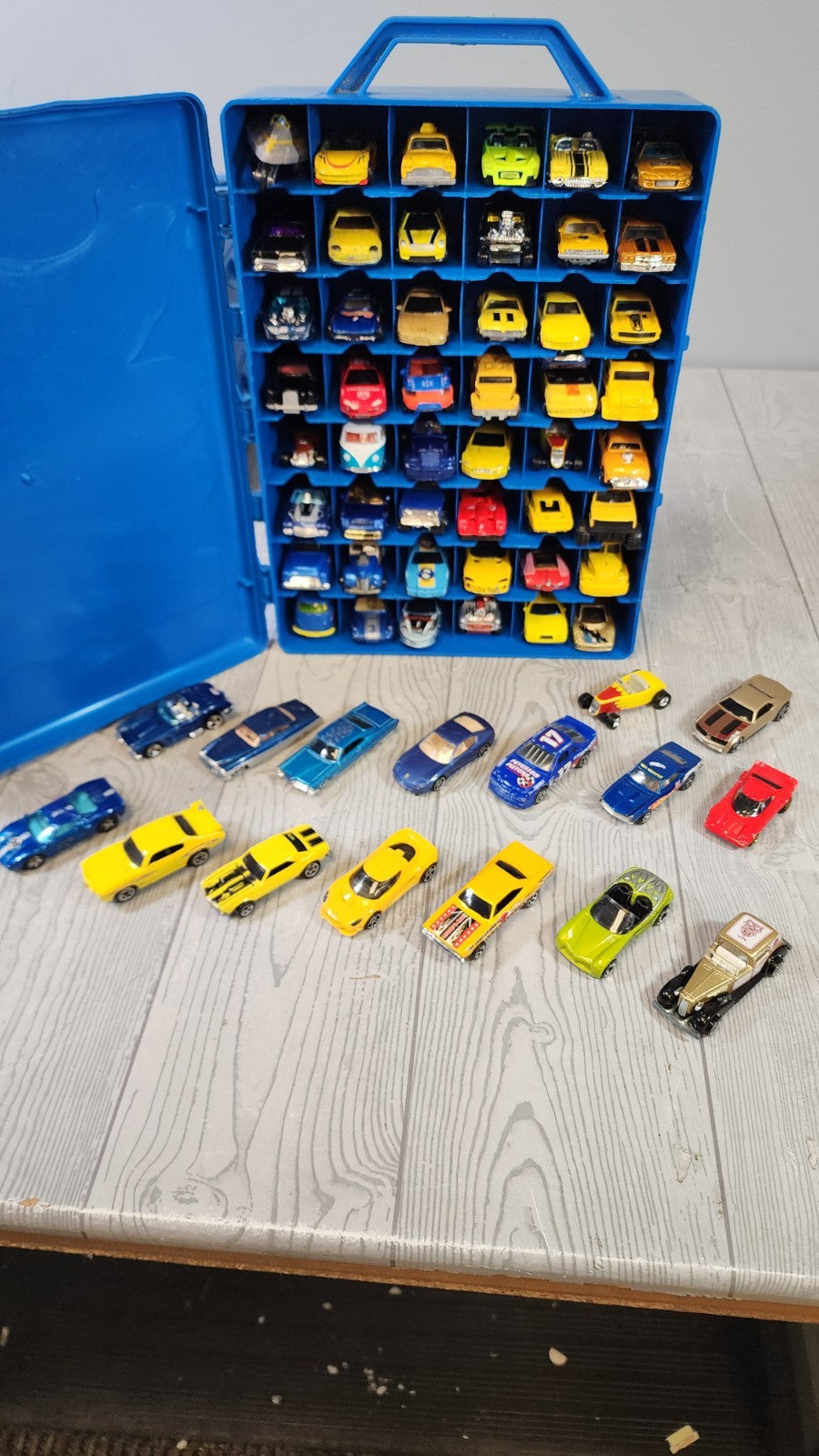 Mattel Hot Wheels Blue 48 Car Carrying Case Filled with 64 Cars! 2000s (Box 5)