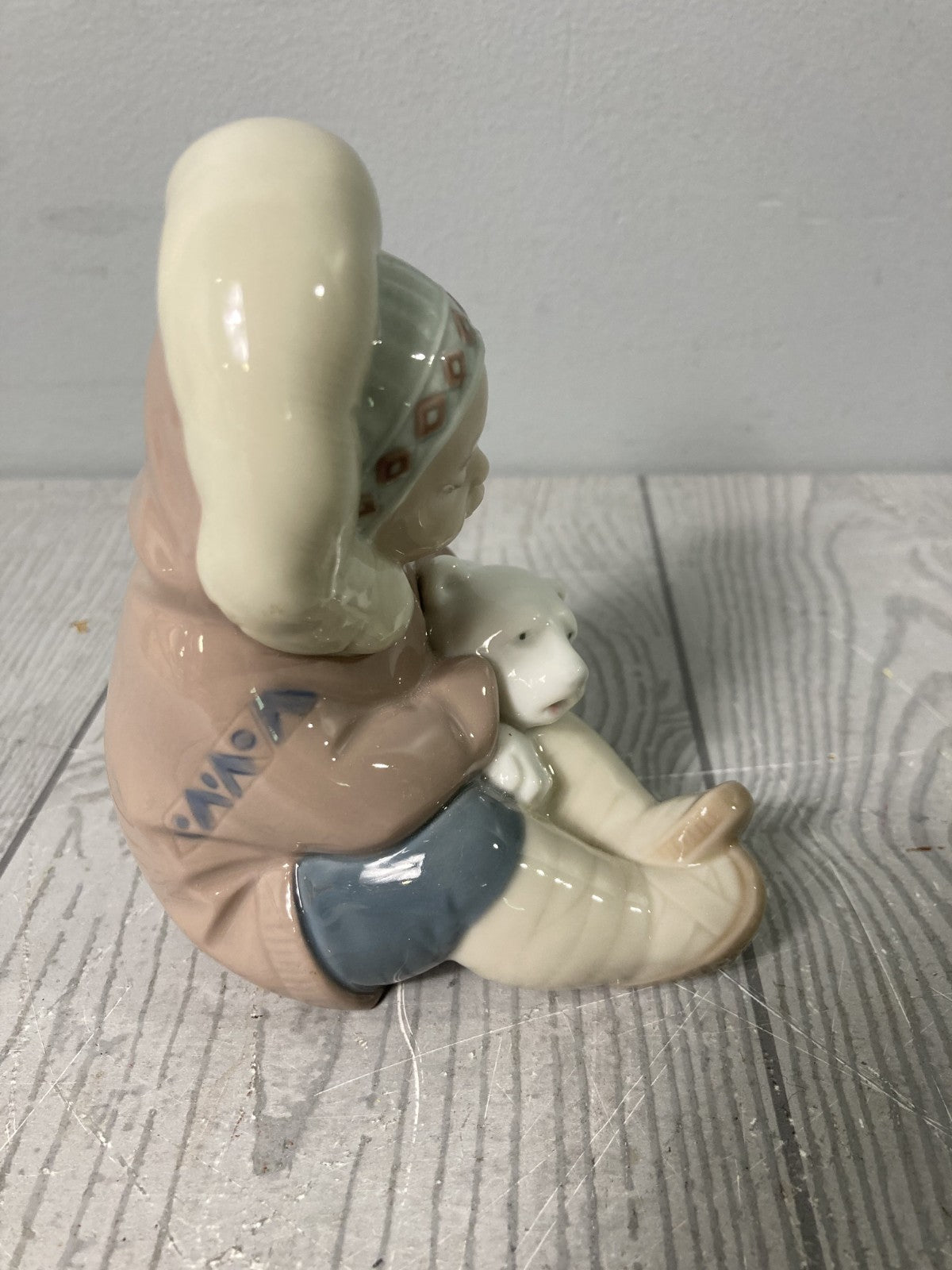Lladro Porcelain Figurine Eskimo Playing In Original Box Gloss Finish