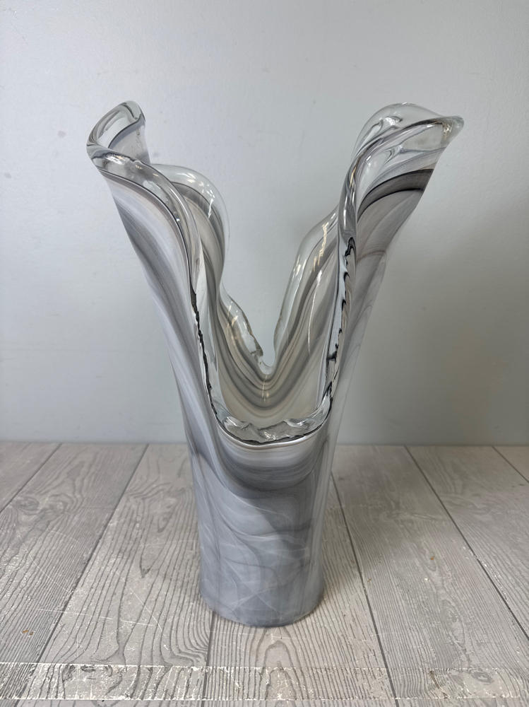 MURANO GLASS VASE - ITALY WHITE GRAY UNIQUE OPEN PETAL ART VASE - 16.5'' TALL