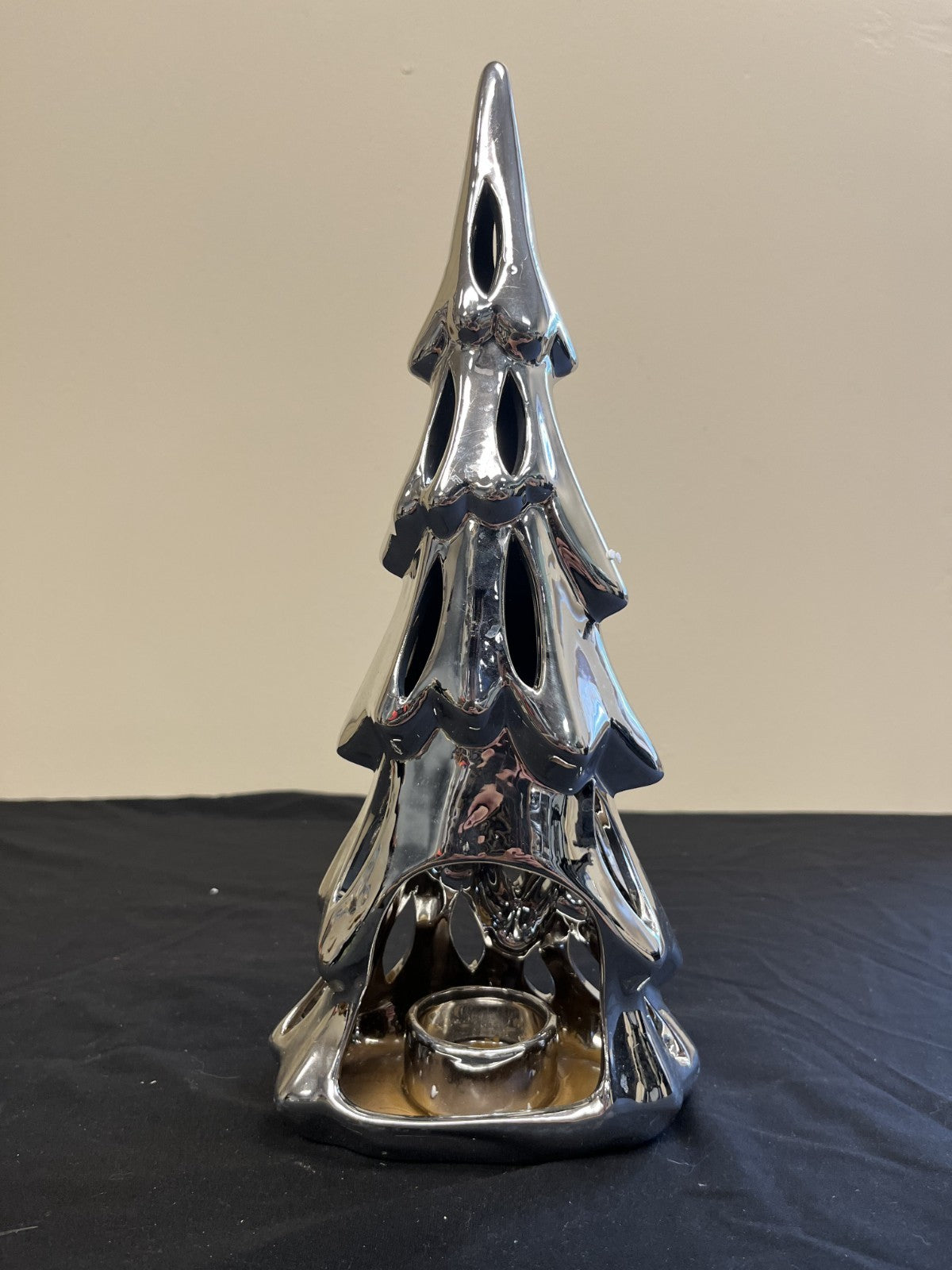 Yankee Candle Silver Tone Tree Tea Light Holder Holiday Christmas Pine Tree