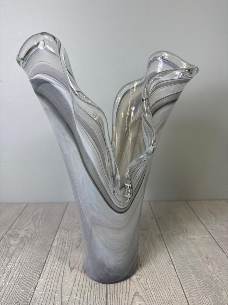 MURANO GLASS VASE - ITALY WHITE GRAY UNIQUE OPEN PETAL ART VASE - 16.5'' TALL