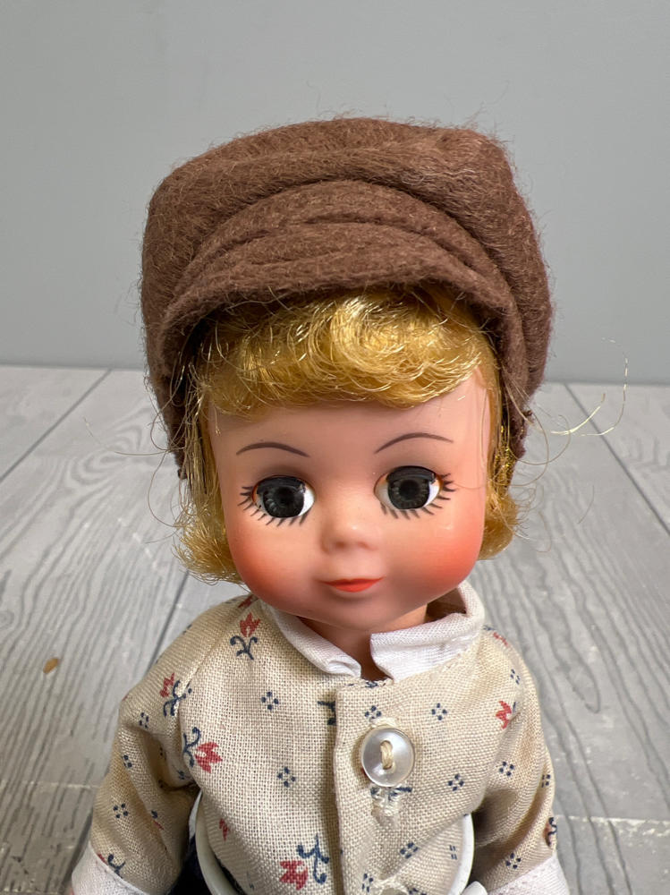 Madame Alexander Tom Sawyer #491 1989-1990 - Has Tags - Broken Bucket
