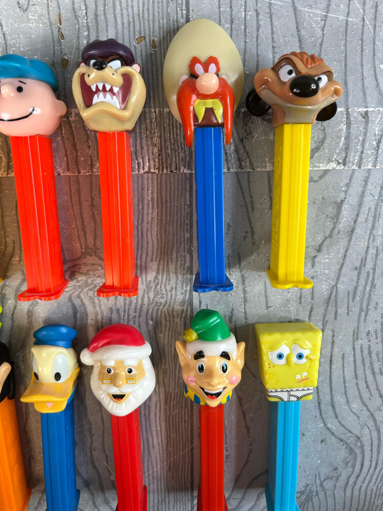 Lot of Vintage Pez Dispensers Collectible Warner Brothers Various Cartoon Movies
