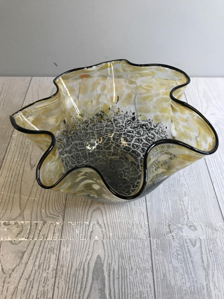 Murano Like Ruffled Art Glass Bowl Ruffled Edge Crackle Effect Marked Pampa Bay
