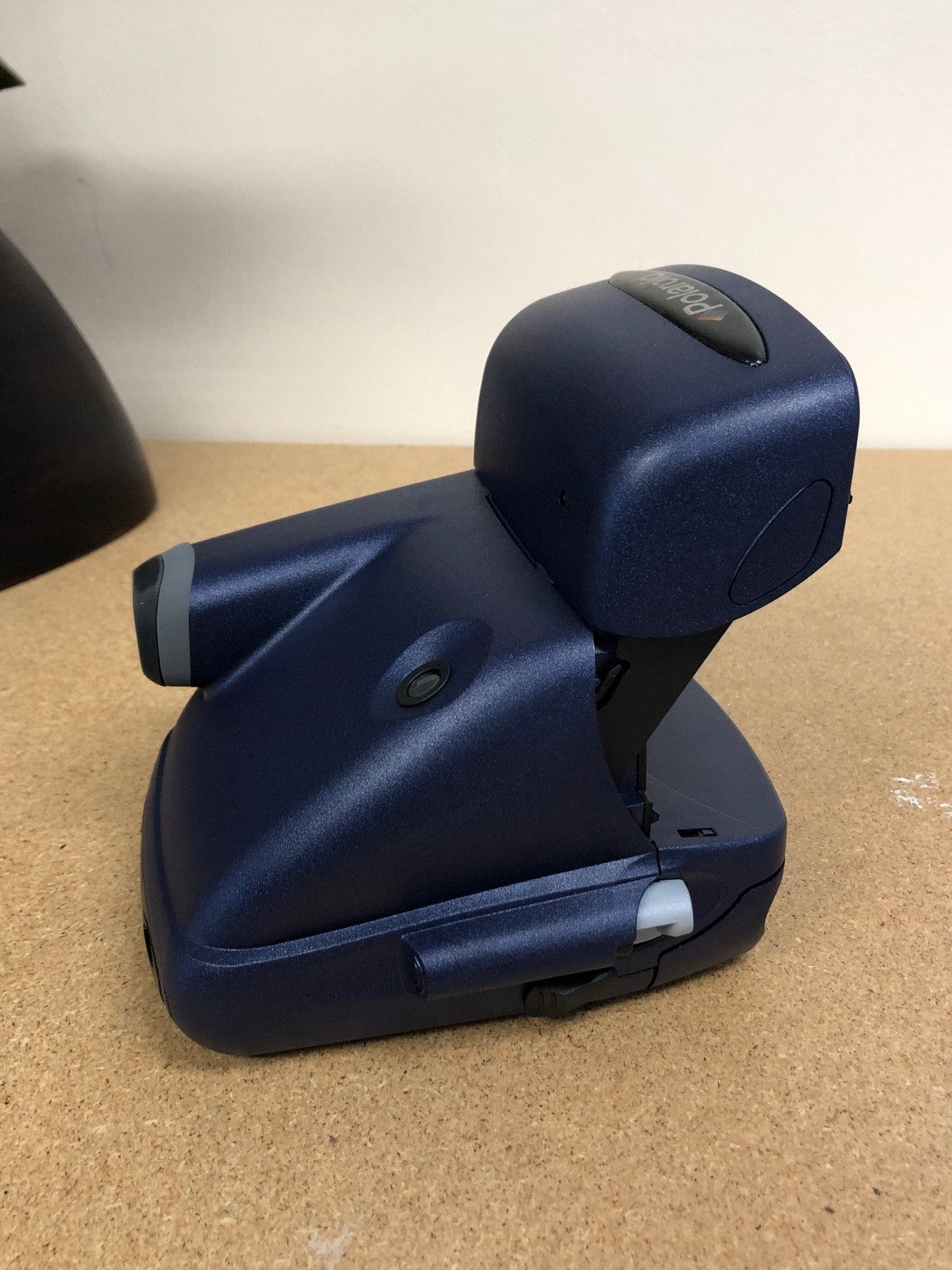 OLAROID 600 EXPRESS AUTOFOCUS BLUE & BLACK INSTANT FILM CAMERA - NOT TESTED