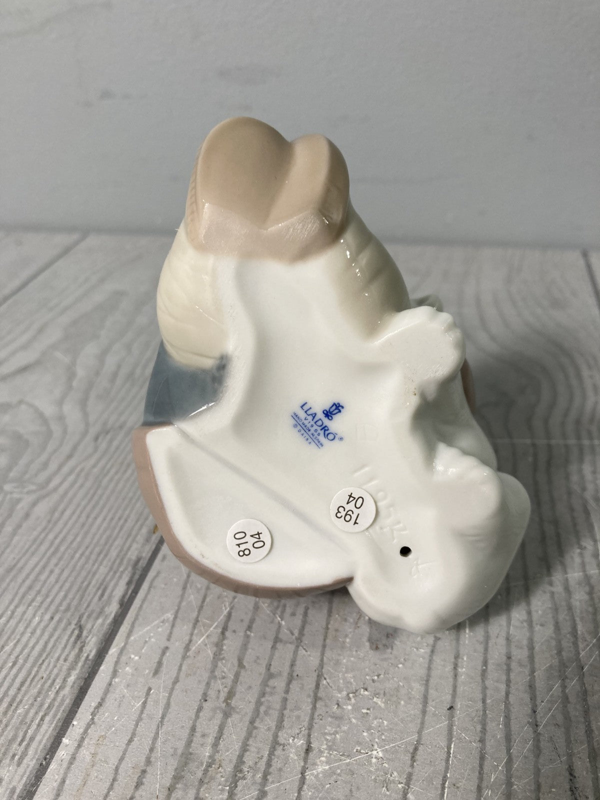 Lladro Porcelain Figurine Eskimo Playing In Original Box Gloss Finish