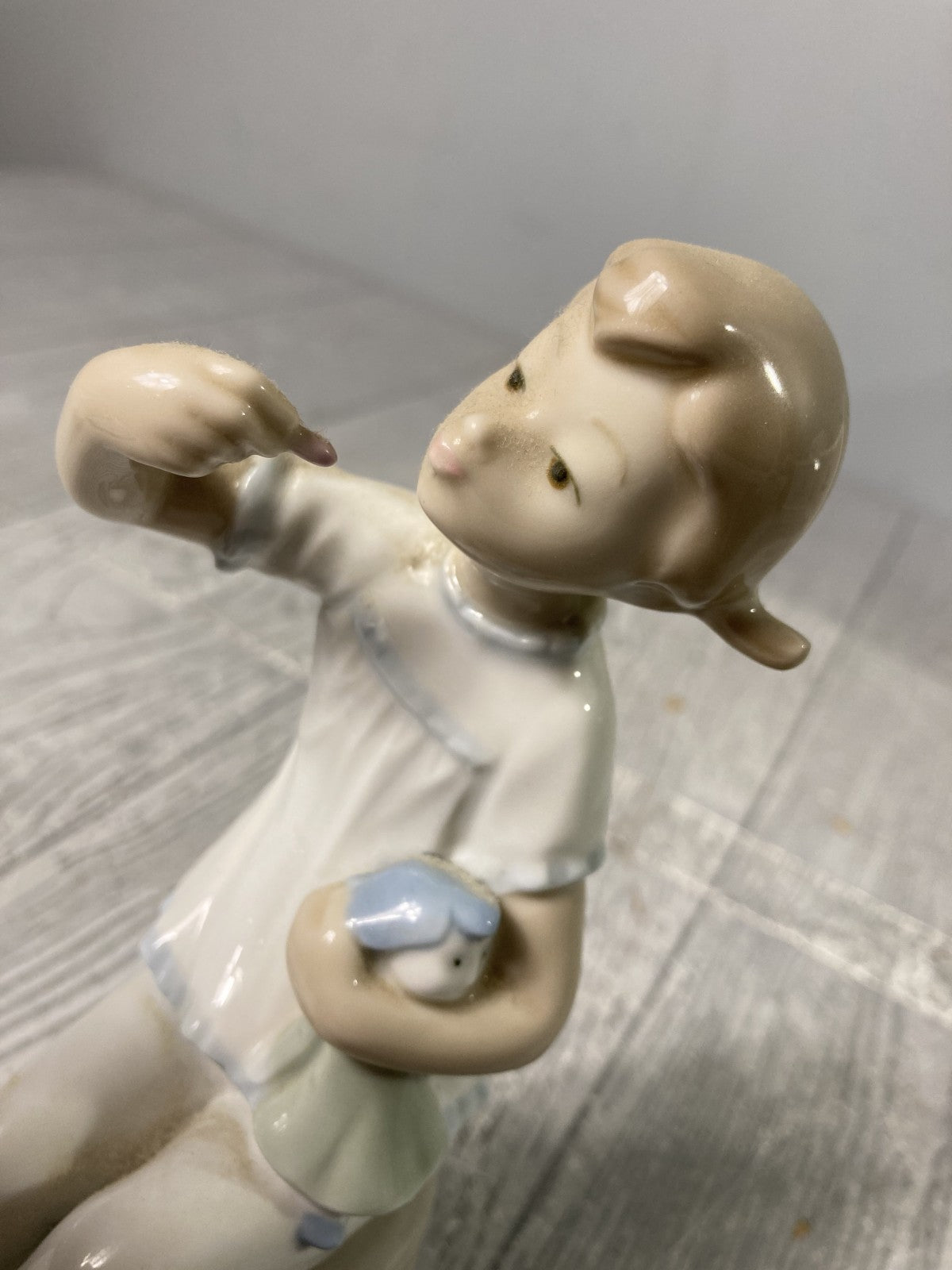 Lladro Porcelain Figurine Girl Trying on Lipstick No Box Gloss Finish