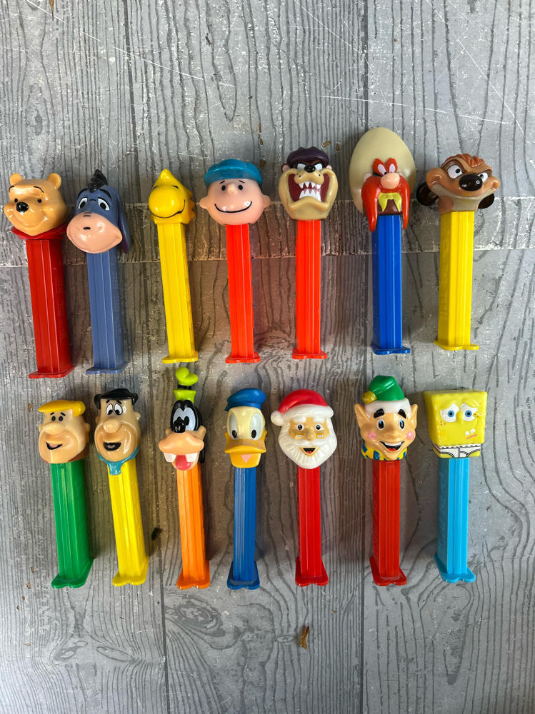 Lot of Vintage Pez Dispensers Collectible Warner Brothers Various Cartoon Movies