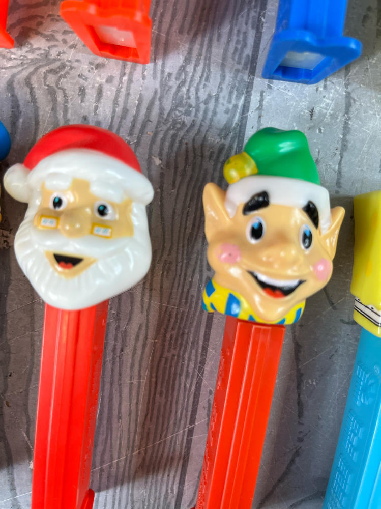 Lot of Vintage Pez Dispensers Collectible Warner Brothers Various Cartoon Movies