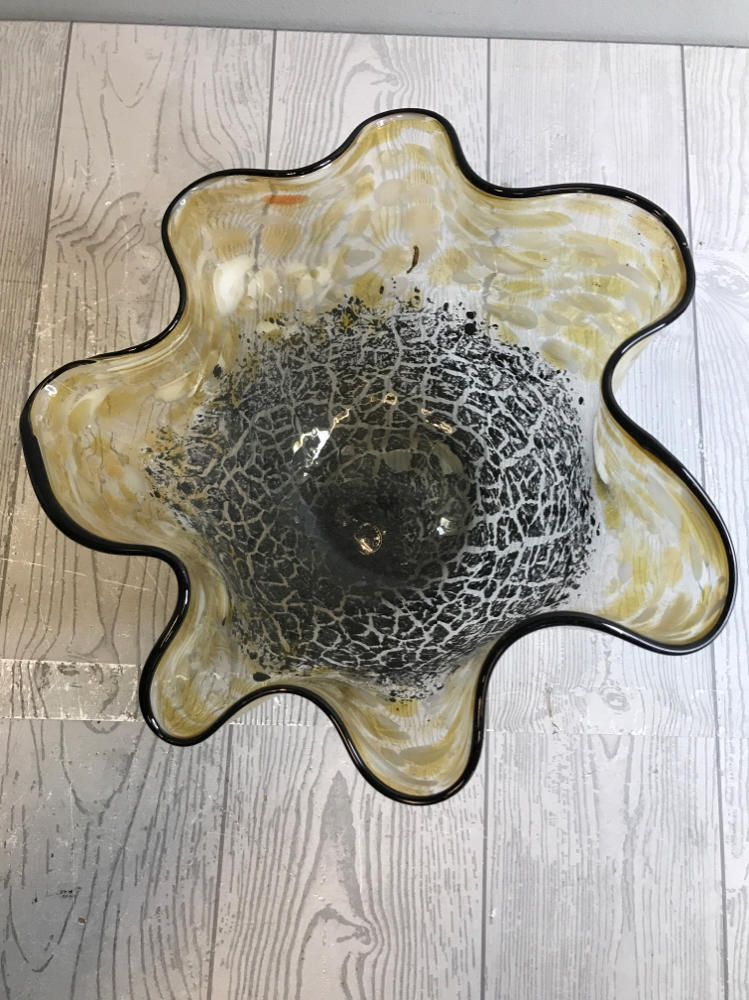 Murano Like Ruffled Art Glass Bowl Ruffled Edge Crackle Effect Marked Pampa Bay