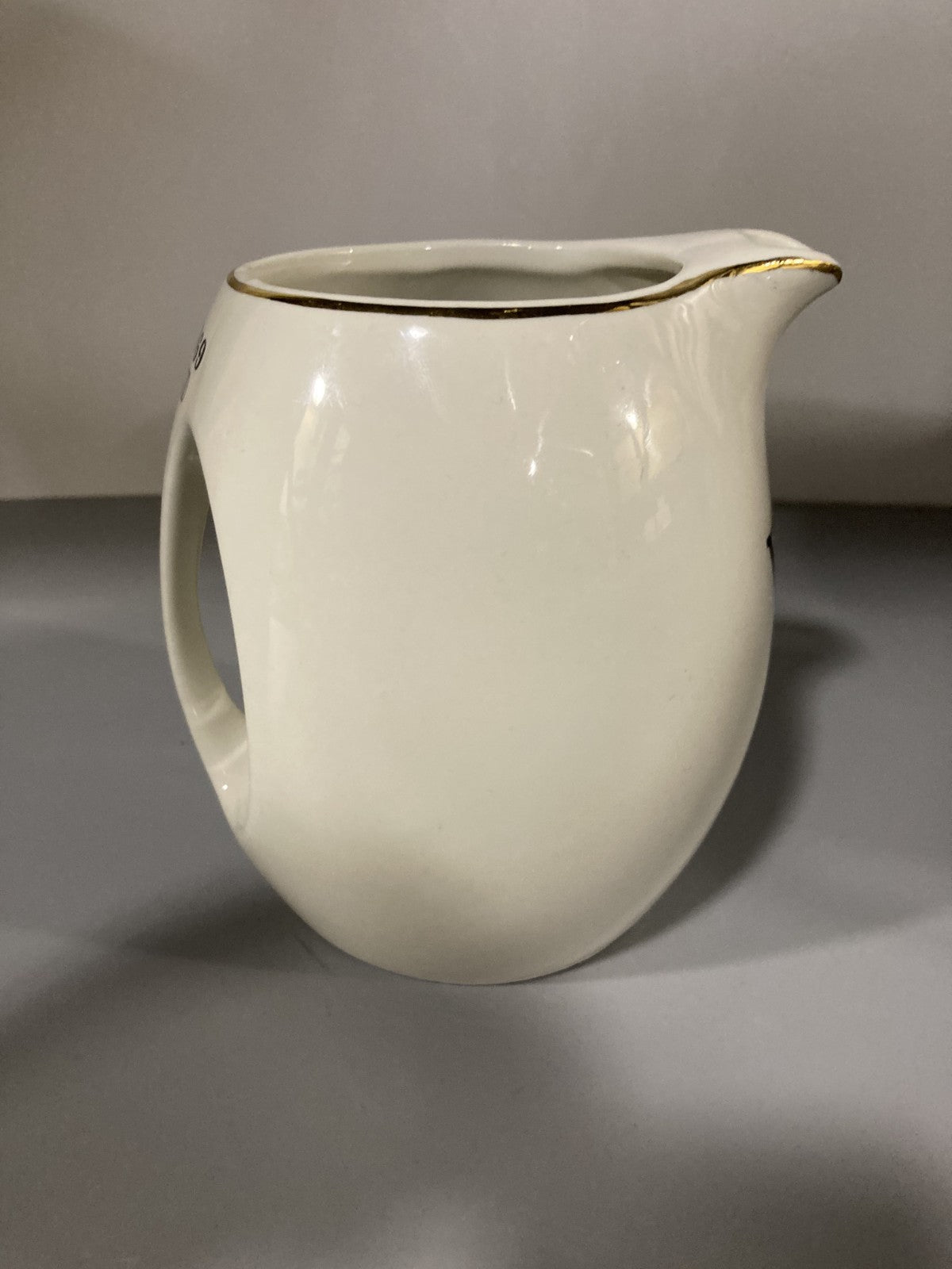 Vintage Collectible Ceramic Liquor Jug/Pitcher VAT 69 Gold Golden Light