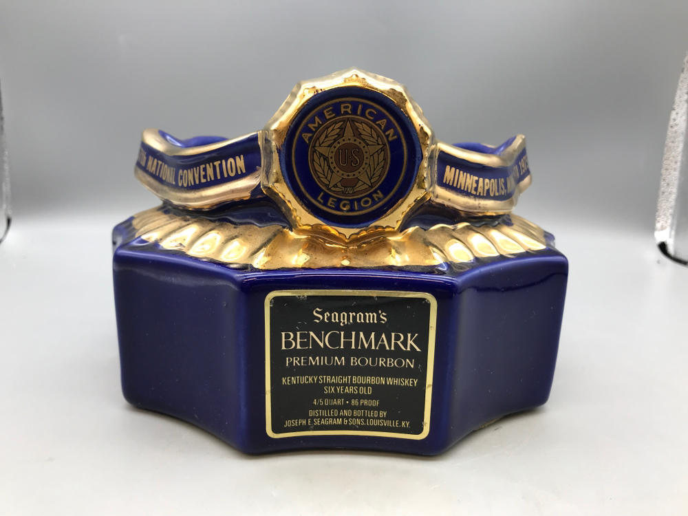 1975 Seagram's Benchmark American Legion Minneapolis Convention Bottle Display