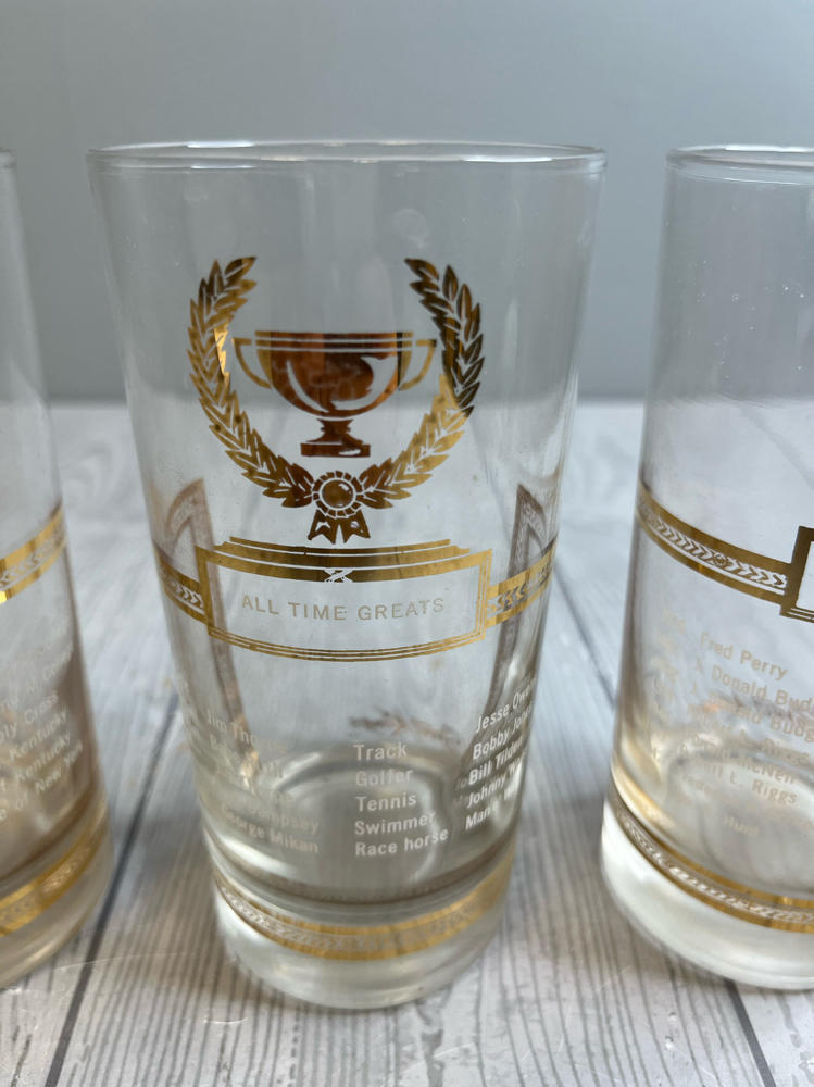 Set of 4 Vintage Sports King Drinking Glasses Mid-Century Gold Detail Overlay