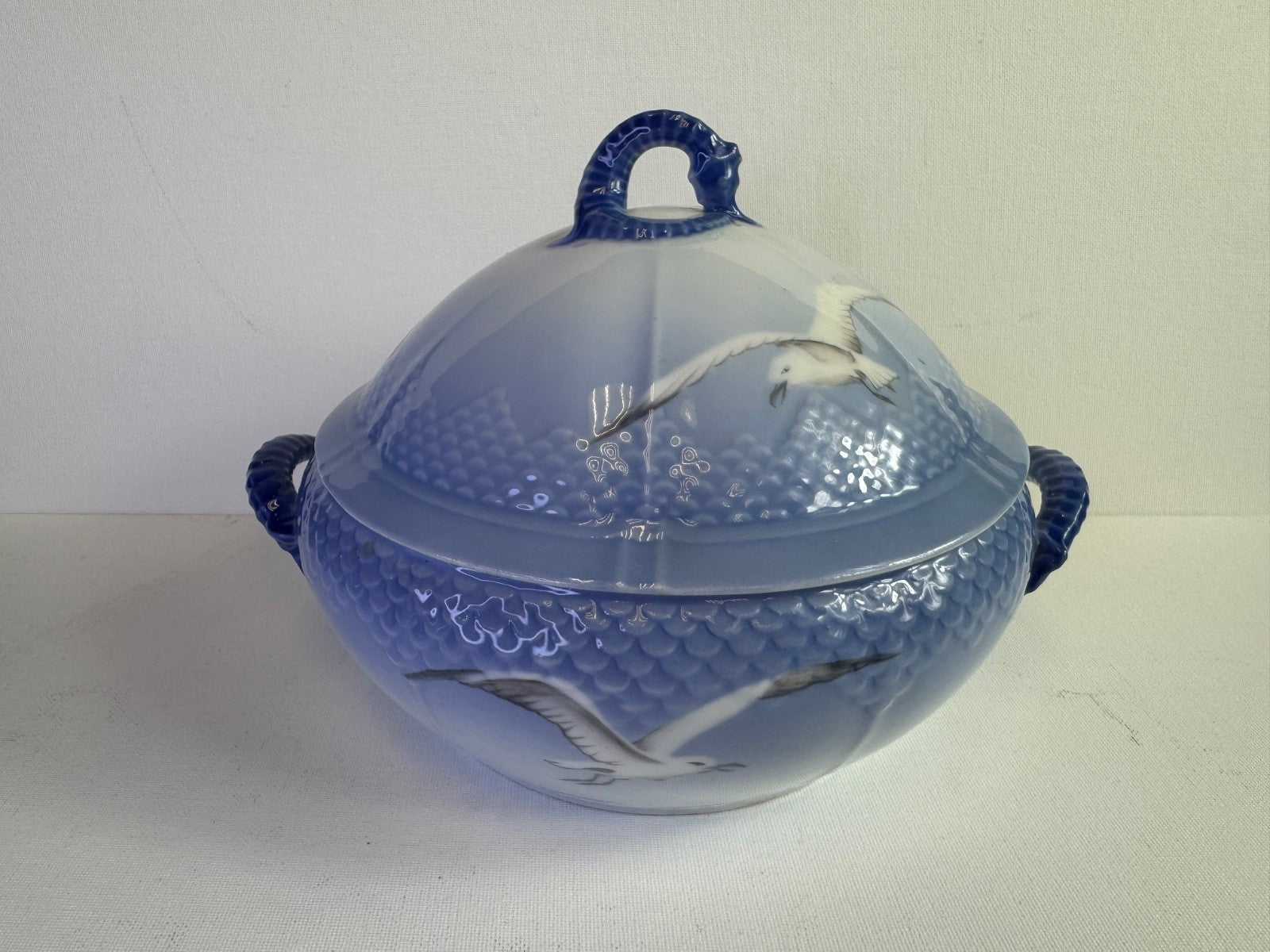 Bing & Grondahl Large Seagull 10" Covered Soup Tureen or Casserole Dish- B & G