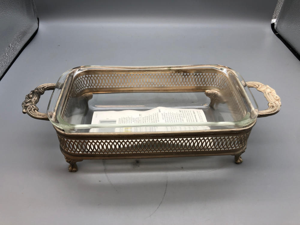 PYREX PLATE W SILVER HOLDER BREAD OR MEAT LOAF GLASS DISH - 1 1/2 Qt Dish