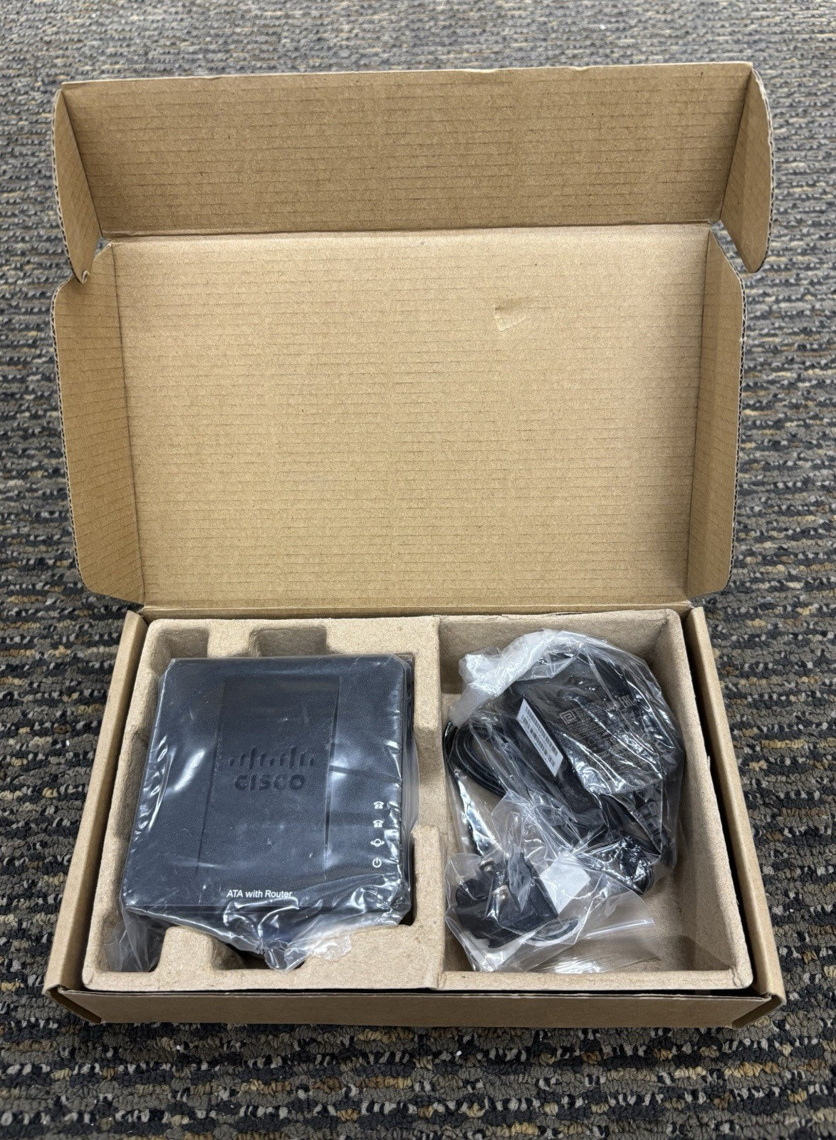 Cisco Small Business SPA122 1 Port 10/100 Wired Router