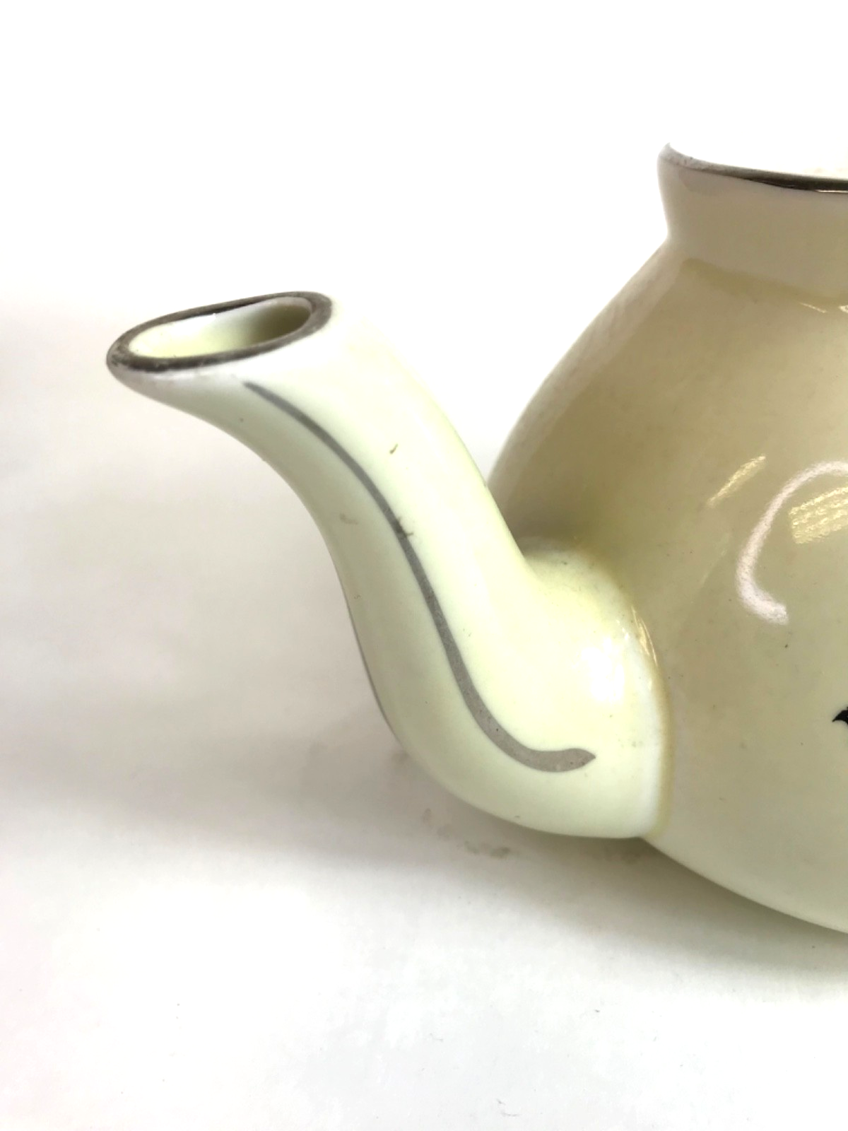 Hall's Superior China Company Teapot in Vibrant Red Poppy Pattern with Lid