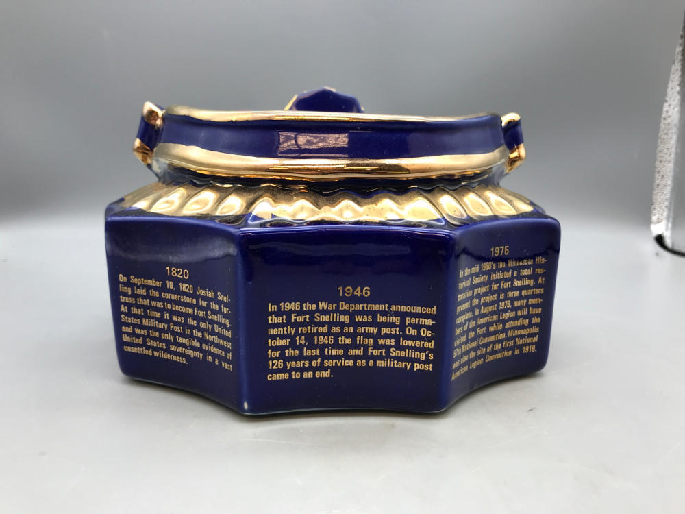 1975 Seagram's Benchmark American Legion Minneapolis Convention Bottle Display