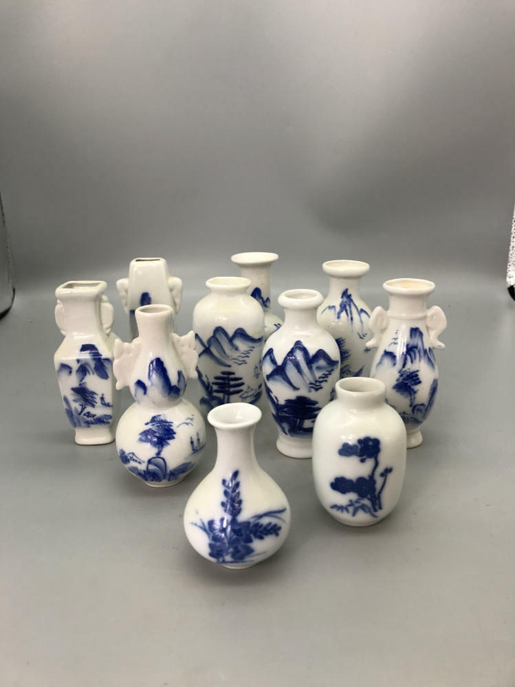 lot of 10 mini chinese vases