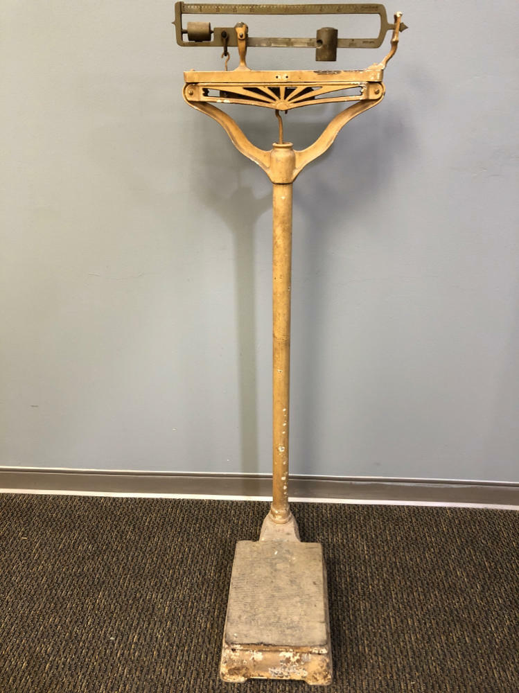 physician's scale - metal