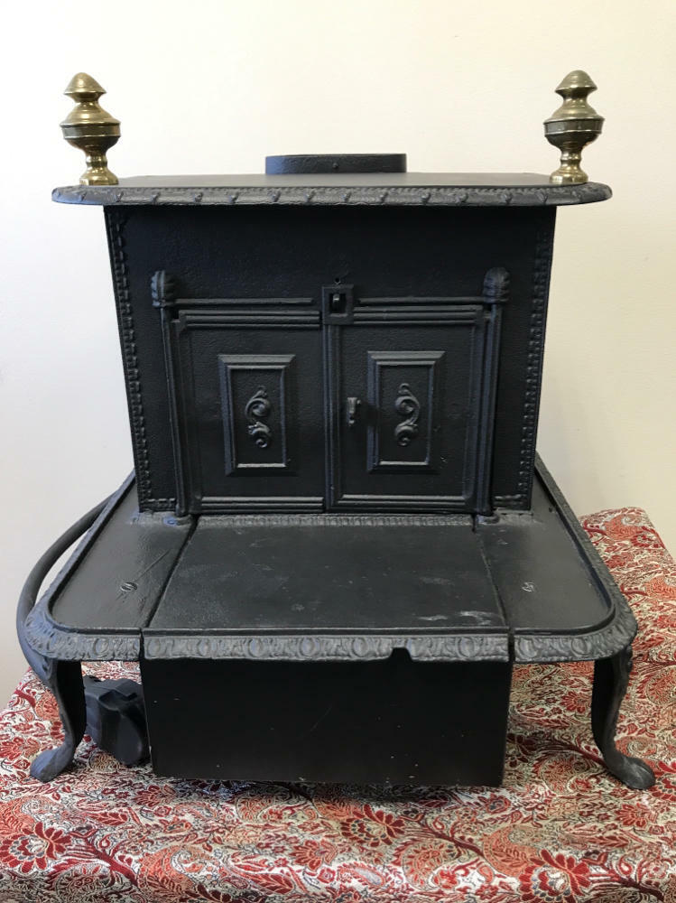 antique cast iron stove - Good