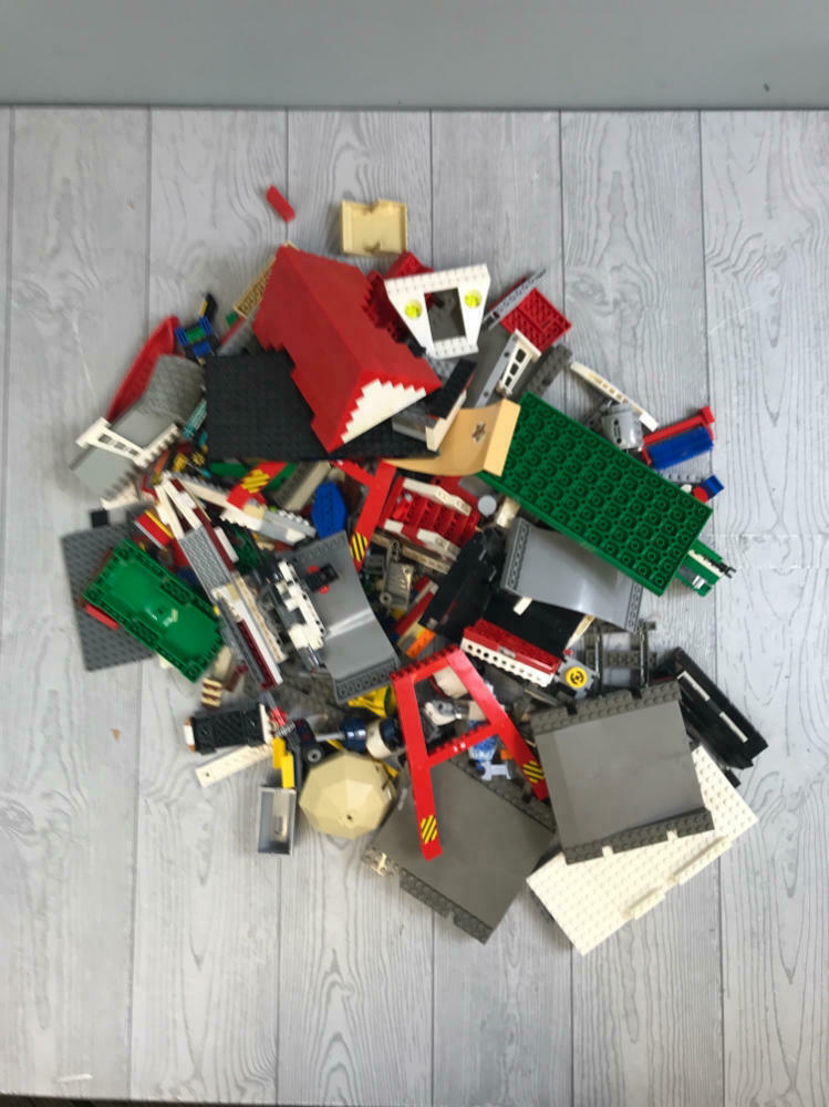 7.6 Pound Lot of Multicolor Mixed Matched Lego Blocks and Pieces - Building Toys - Good