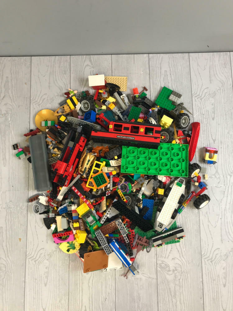 8.4 Pound Lot of Multicolor Mixed Matched Lego Blocks and Pieces - Building Toys - Good