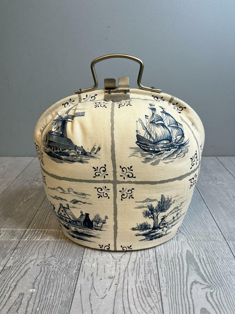 Antique Teapot Carriage Cozy Victorian English Picnic Tea Carrier - Good