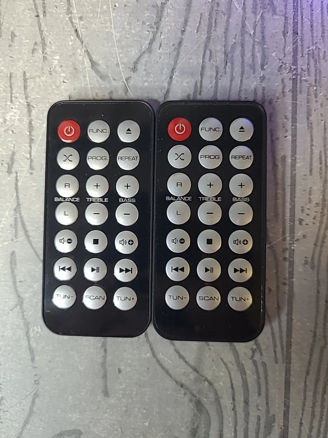 Innovative Technology ITCDS5000 Classic CD Stereo System with Bluetooth - Silver