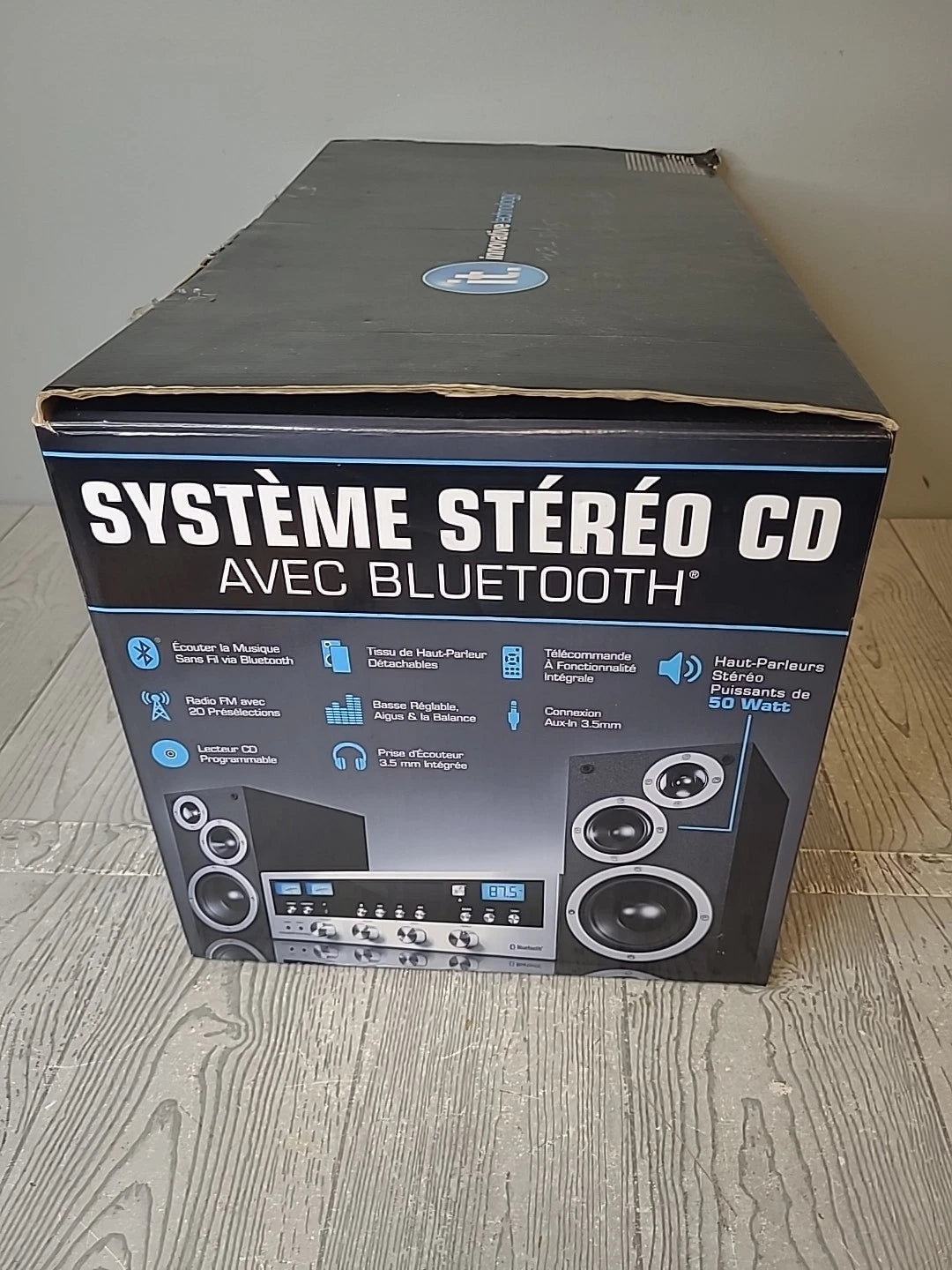 Innovative Technology ITCDS5000 Classic CD Stereo System with Bluetooth - Silver