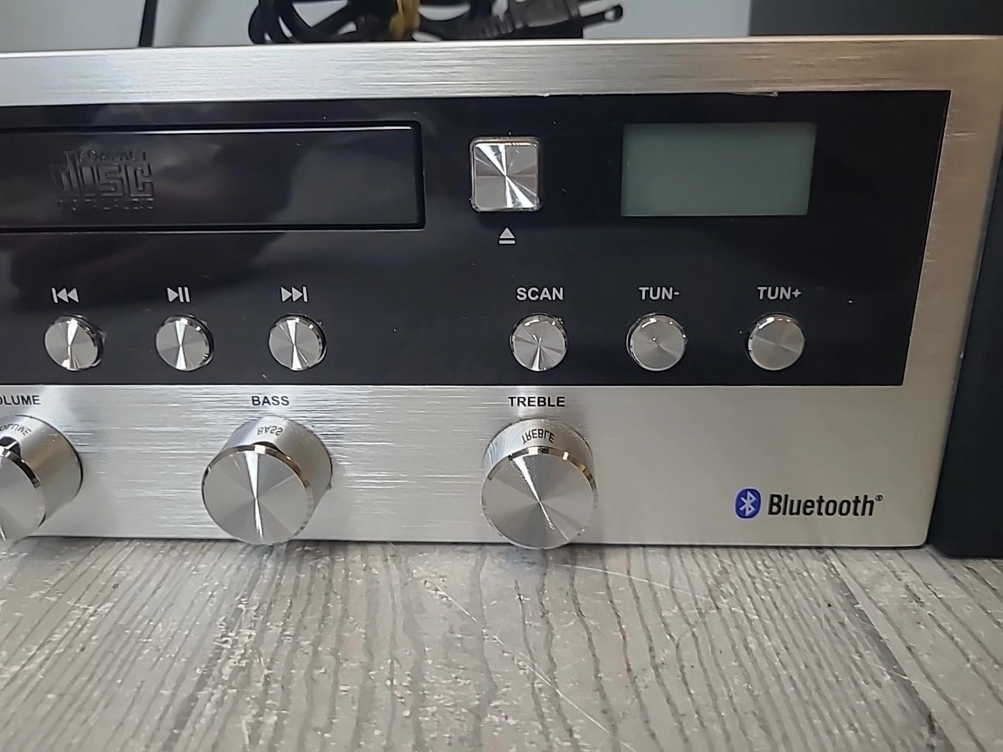 Innovative Technology ITCDS5000 Classic CD Stereo System with Bluetooth - Silver