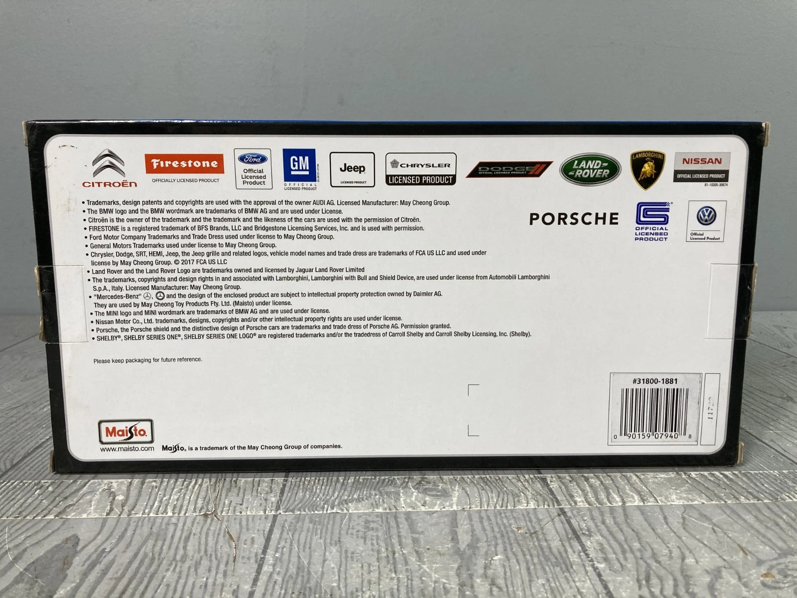 1967 Red Convertible Chevrolet Camaro SS 396 Maisto 1:18 Die-Cast & White