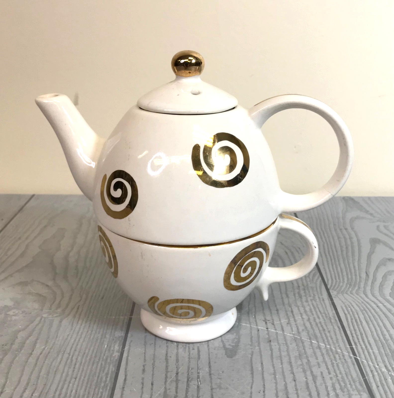 Ceramic White with Gold Swirl " Tea for One " Set with Modern Design- Pot + Cup