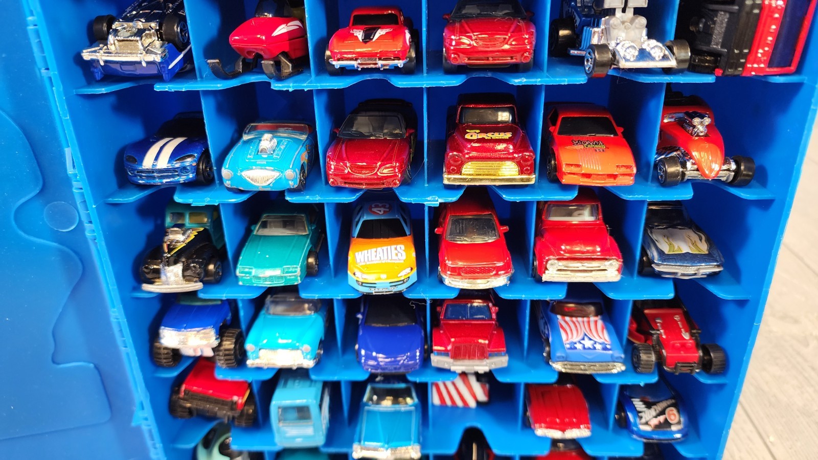 Mattel Hot Wheels Blue 48 Car Carrying Case Filled with 53 Cars! 2000s (Box 6)