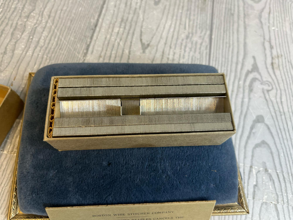 Vintage Box of 5000 Bostitch Attached Staples USA Boston Wire Stitcher Co Boston