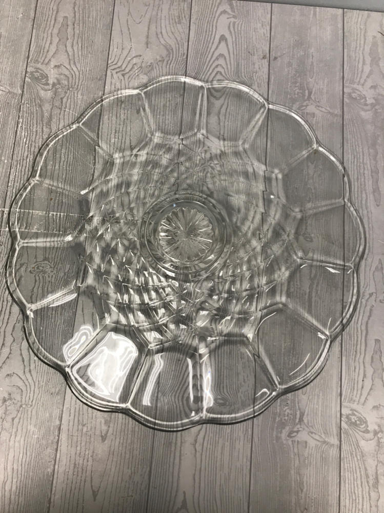 Scalloped Crystal Platter/Tray