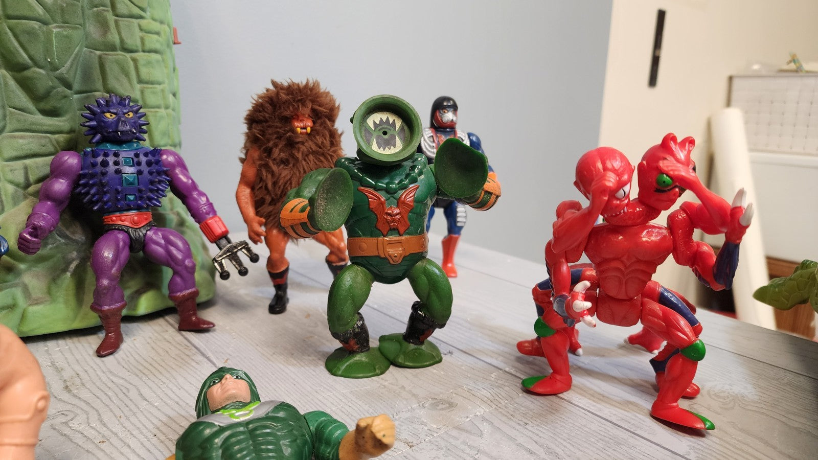 Vintage Lot He-man Castle Grayskull Playset wt Action Figures & Accessories Used