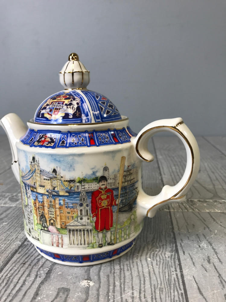 Vintage Sadler London Heritage Collection Thameside Teapot made in England