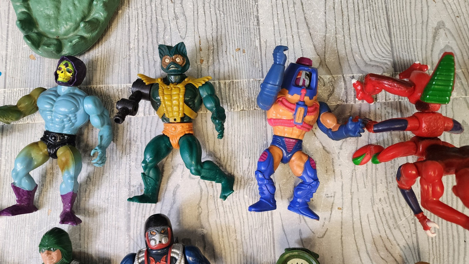 Vintage Lot He-man Castle Grayskull Playset wt Action Figures & Accessories Used